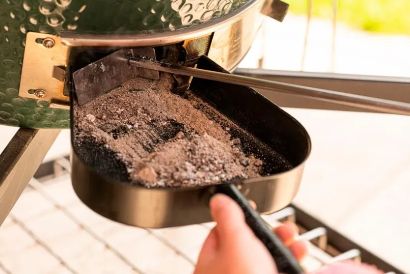 Ascheschaufel Stahl, schwarz