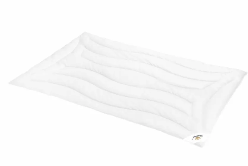 Ganzjahresbettdecke Juliane 155 x 220 cm