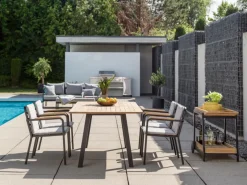 Gartentisch Interno