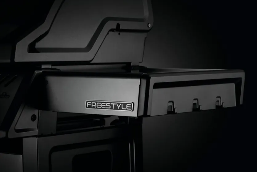 Gasgrill Freestyle 365 m. Seitenbrenn