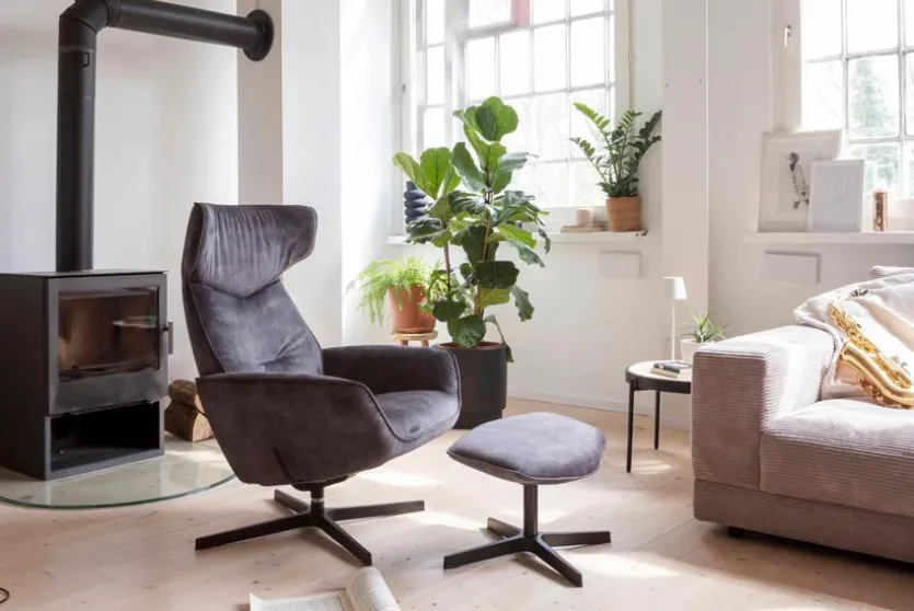 Hocker Helge