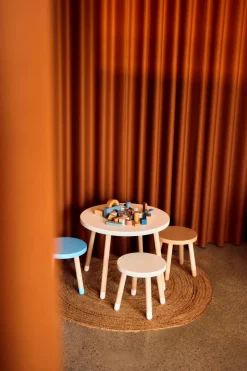 Kindertisch Dots