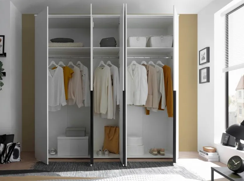 Kleiderschrank Kevo 225 x 225 cm