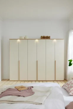 Kleiderschrank Montino 299 x 229