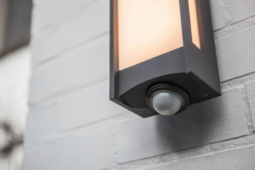 LED-Außenwandleuchte QUBO