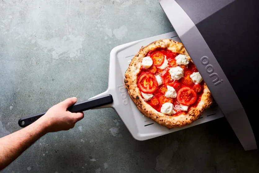 Pizzaschieber Perforiert 12