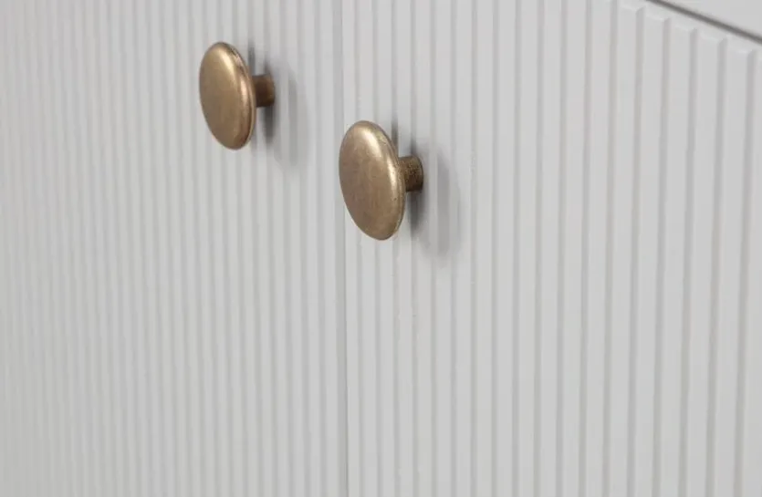 Schrank Madu