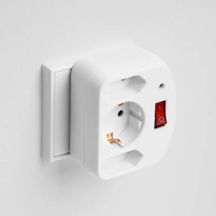 Steckdosenadapter 2+1