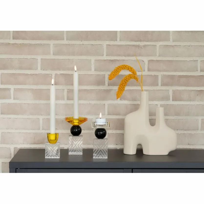 Vase 27 c