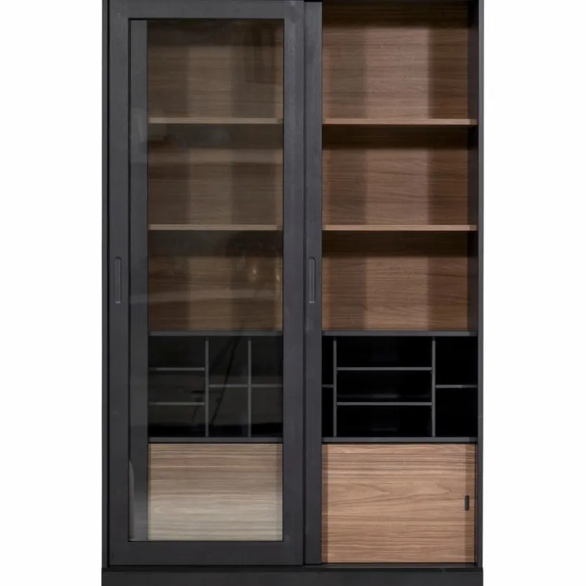 Vitrine James