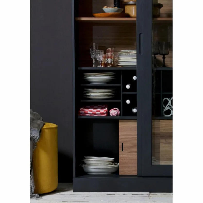 Vitrine James