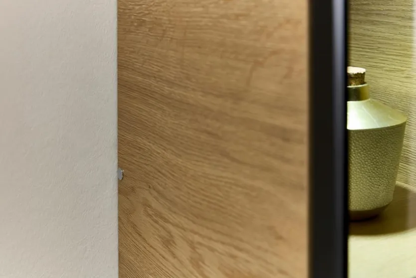 Vitrinen-Hochschrank PE 7045
